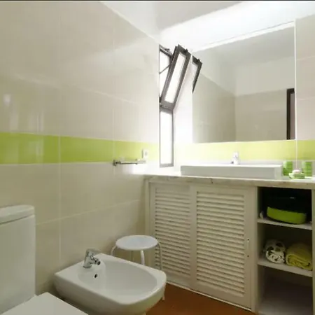 2 Bedroom With Garden View קארבואירו