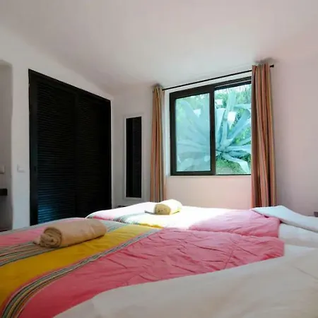 2 Bedroom With Garden View קארבואירו
